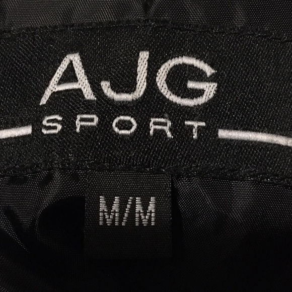 AJG Sport Red Women's Winter Coat - Picture 7 of 8